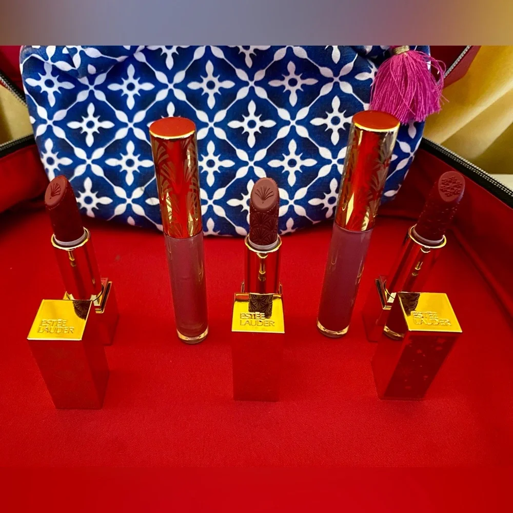 NWT Estee Lauder 5 Lipstick Set 2 Travel Cosmetic Bags Limited Edition Colors 😍 - Picture 4 of 9